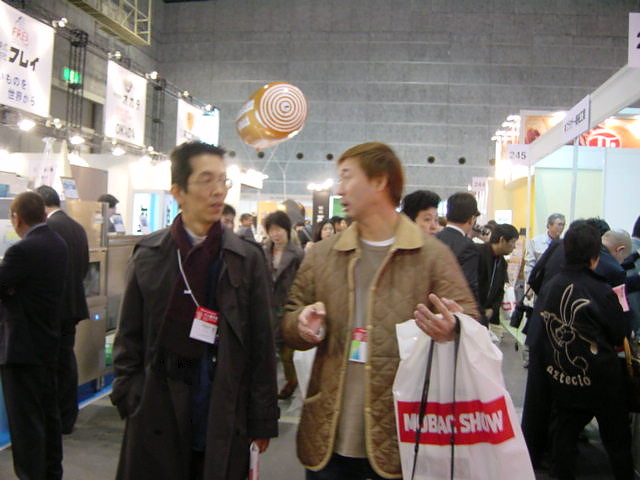 at MOBAC SHOW2005 with HILTON Hotel chef Muss.A